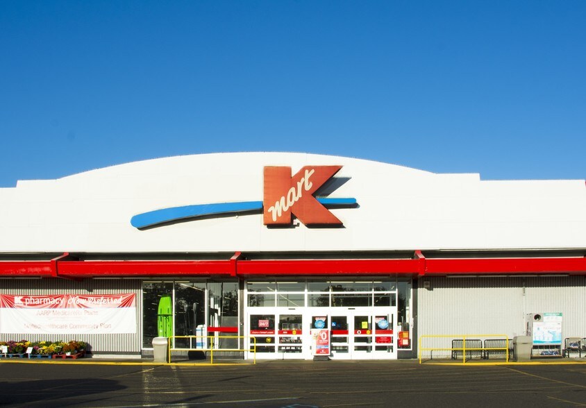 More Photos Of 41701-41941 Garfield Rd, Clinton Township Unknown For Lease