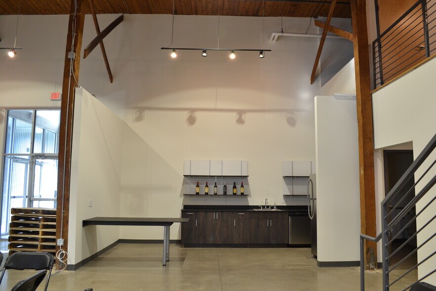 More Photos Of 2601 Maury St, Richmond Unknown For Lease