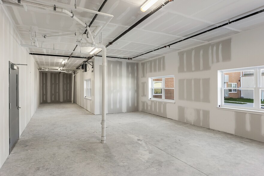 More Photos Of 685 Salina Rd, Sewell Healthcare For Sale