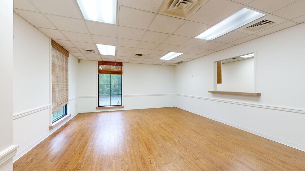 More Photos Of 802 22nd St, Columbus Medical For Sale