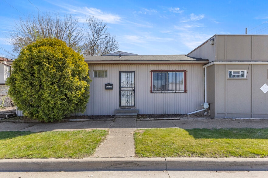 More Photos Of 35676 Van Born Rd, Wayne Restaurant For Sale