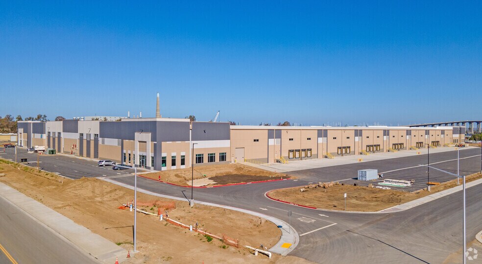 More Photos Of 4100 Wilbur Ave, Oakley Distribution For Lease