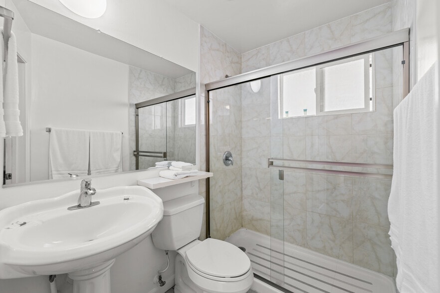 More Photos Of 1736 Santa Rosa Ave, Santa Rosa Hotel For Sale