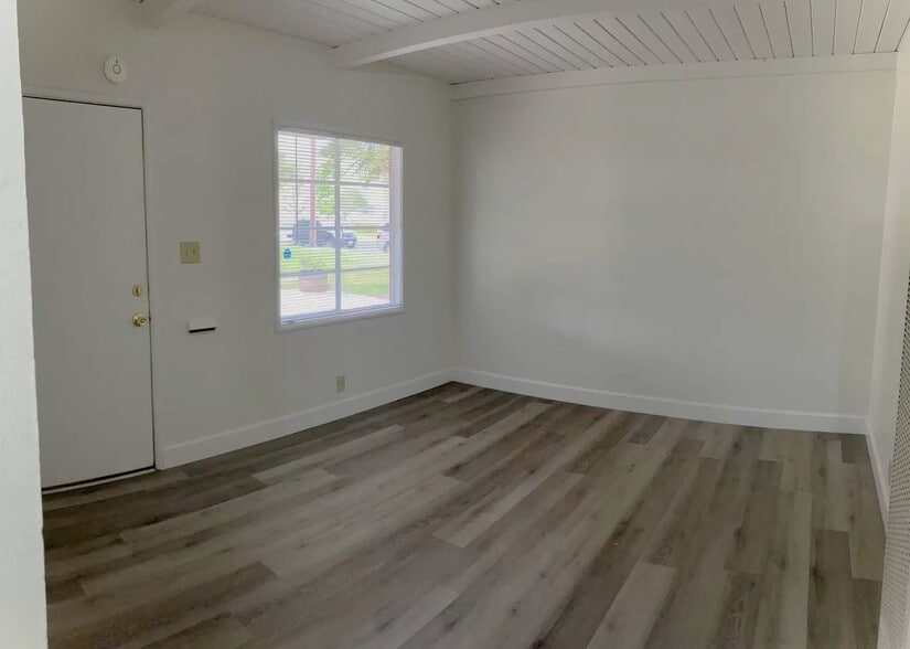 More Photos Of 1136 Stoddard Ave, Modesto Apartments For Sale