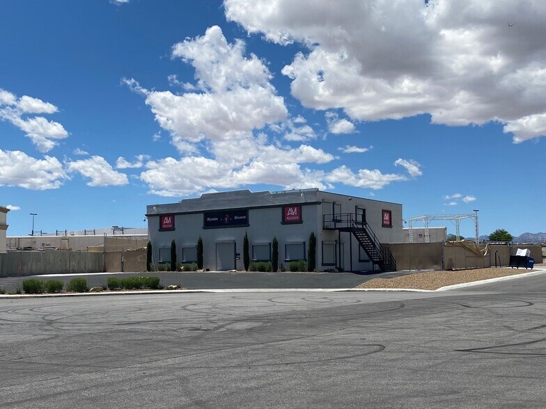 More Photos Of 4251 W Oquendo Rd, Las Vegas Light Distribution For Sale