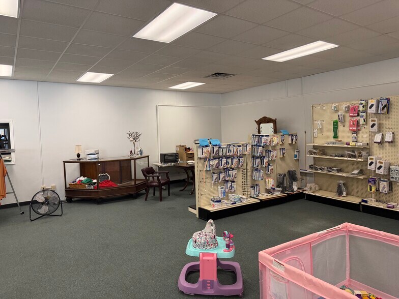 More Photos Of 110 E Main St, Kingstree Loft Creative Space For Sale