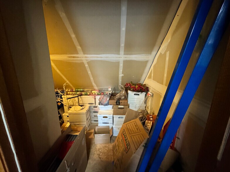 More Photos Of 160 Kelly Rd, Kalispell Flex For Lease