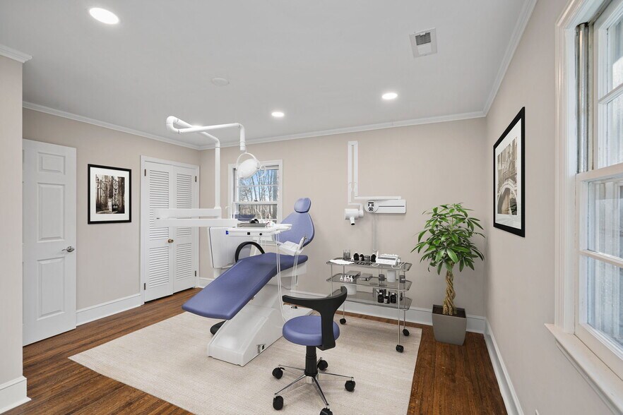 More Photos Of 247 Unionville Indian Trail Rd W, Indian Trail Office Residential For Sale