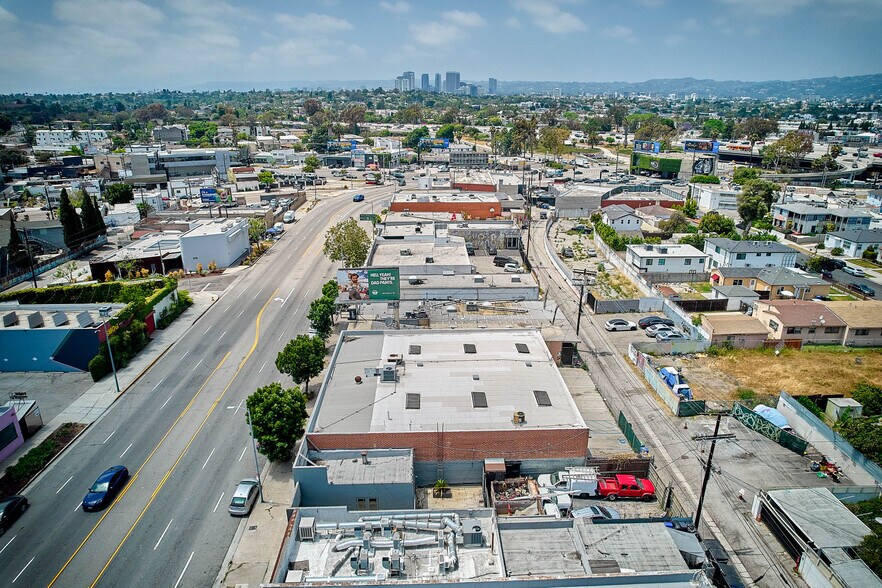 More Photos Of 2672 S La Cienega Blvd, Los Angeles Flex For Lease