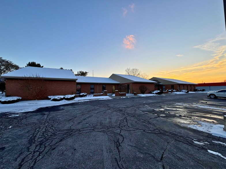 More Photos Of 2205 Jolly Rd, Okemos Office For Sale