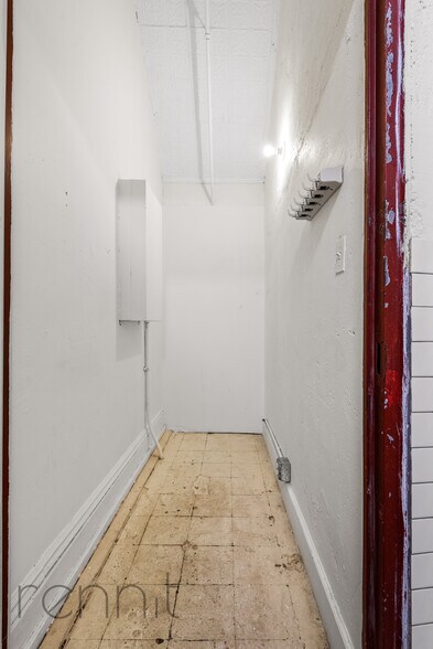 More Photos Of 1093 Putnam Ave, Brooklyn Storefront Retail Residential For Lease