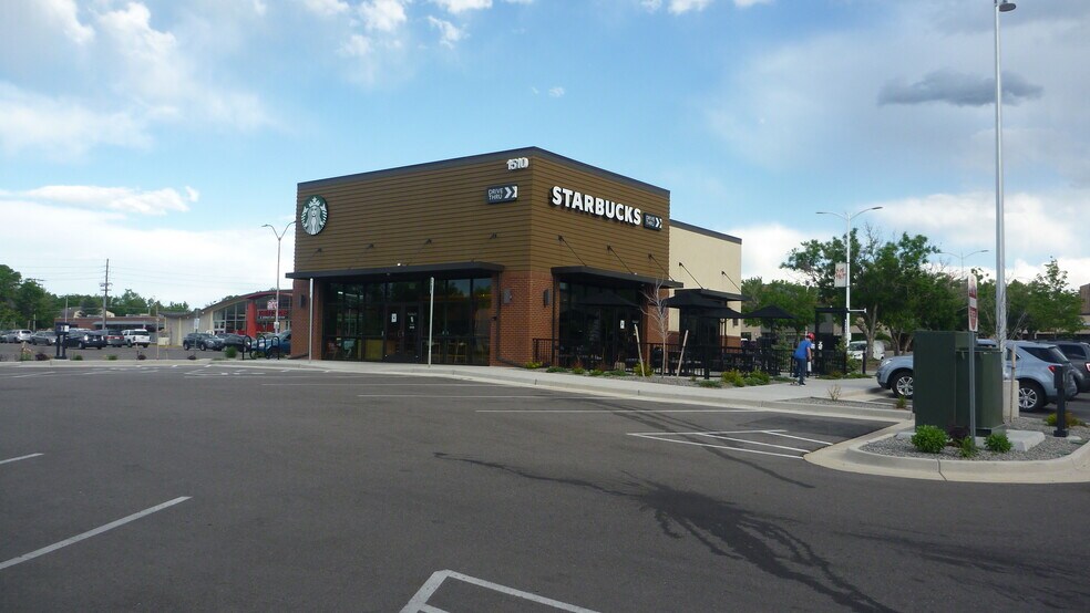 More Photos Of 1500 W Littleton Blvd, Littleton Unknown For Lease