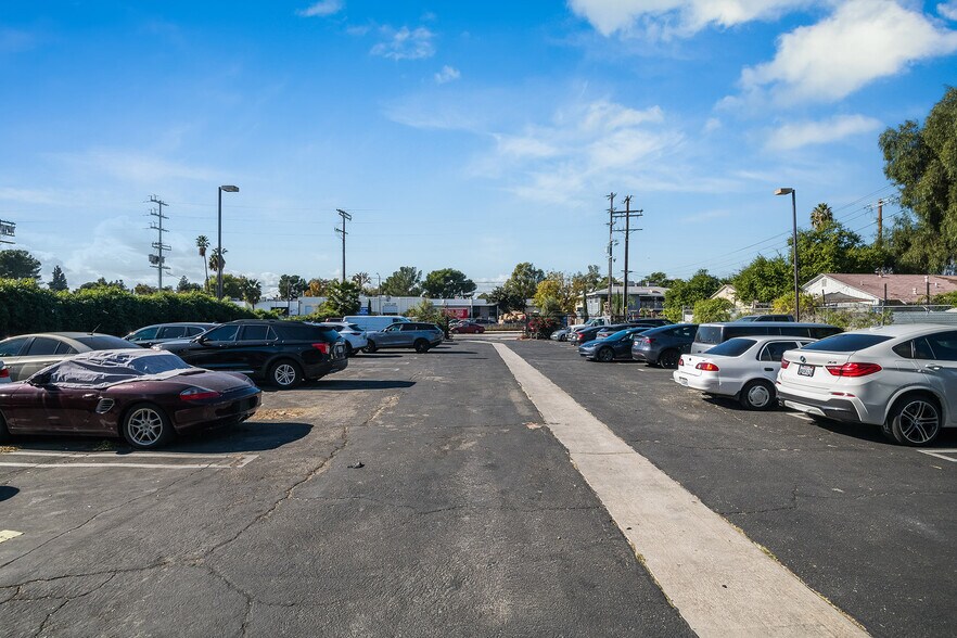 More Photos Of 6746 Valjean Ave, Van Nuys Loft Creative Space For Lease