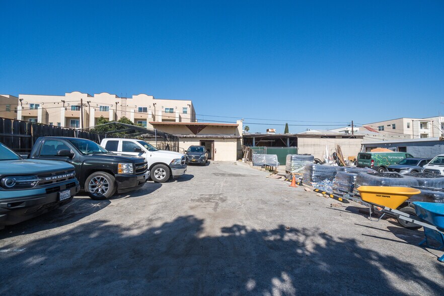 More Photos Of 3001 N North Coolidge Ave, Los Angeles Land For Sale