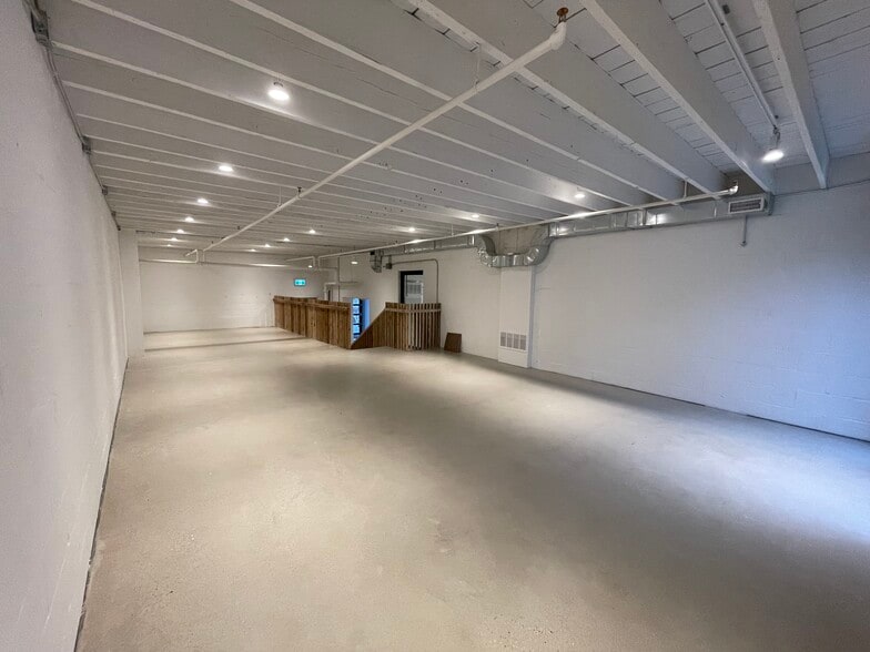 More Photos Of 83-91B Walnut Av, Toronto Office For Sale