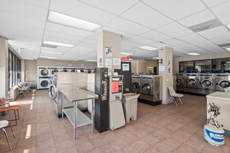 More Photos Of 3519 W Colfax Ave, Denver Storefront Retail Office For Sale