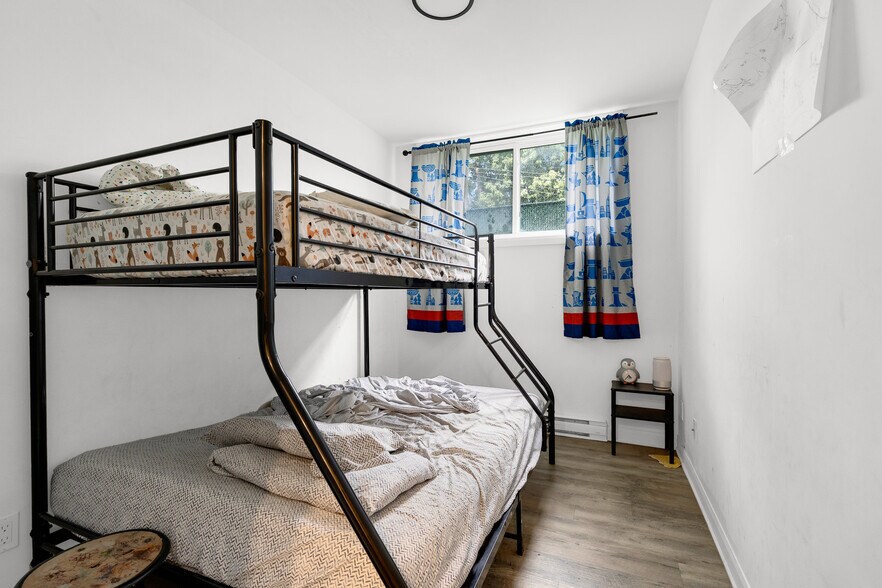 More Photos Of 1603-1607 Rue Godin, Longueuil Apartments For Sale