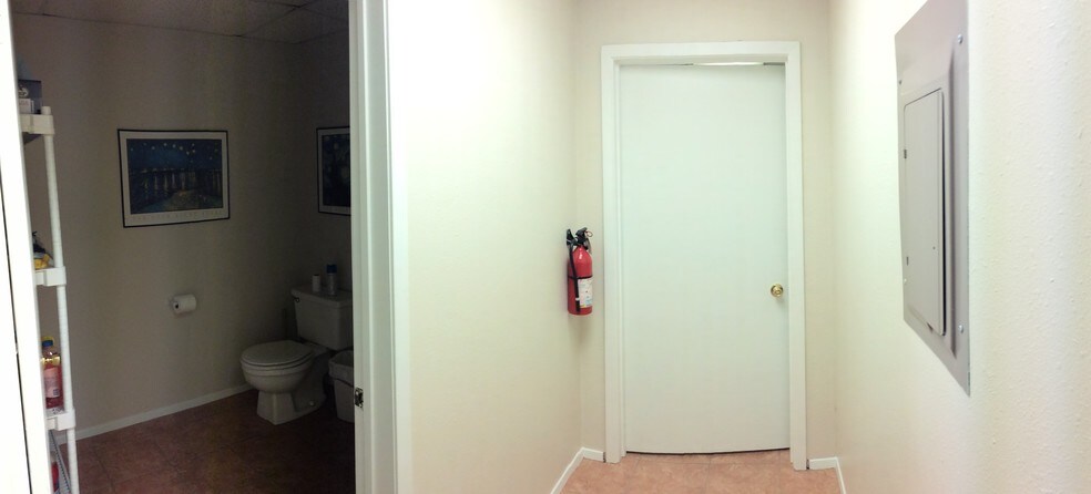 More Photos Of 206 N Midkiff Rd, Midland Office For Lease