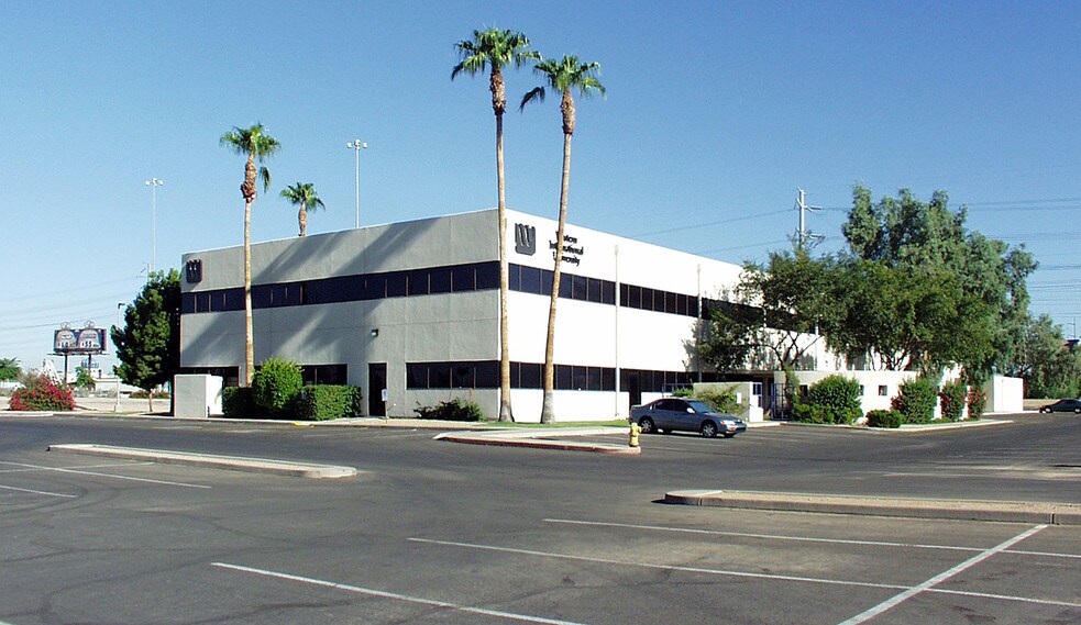 More Photos Of 9215 N Black Canyon Fwy, Phoenix Office For Lease