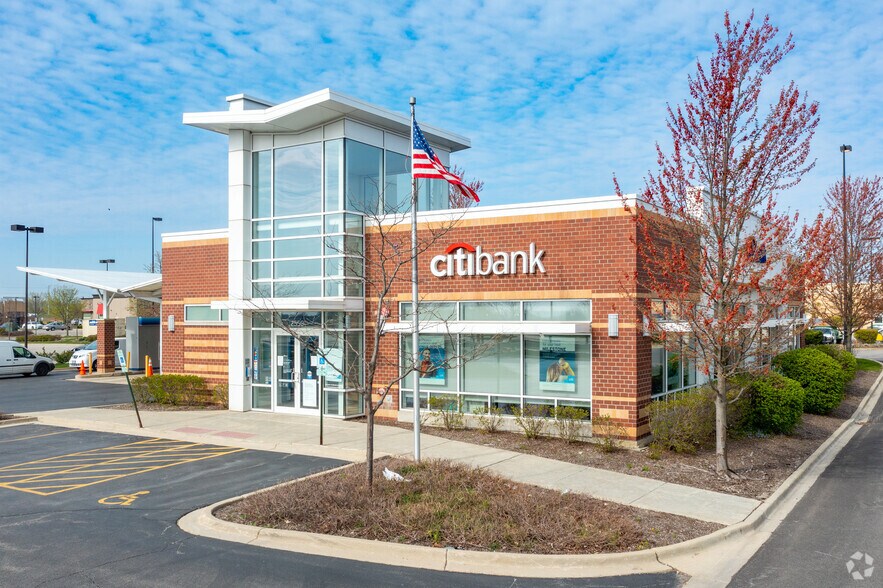 Primary Photo Of 2550 N Sutton Rd, Hoffman Estates Bank For Lease