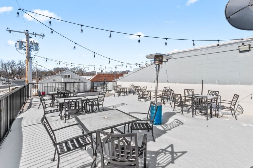 More Photos Of 508 S Main St, Grain Valley Bar For Lease