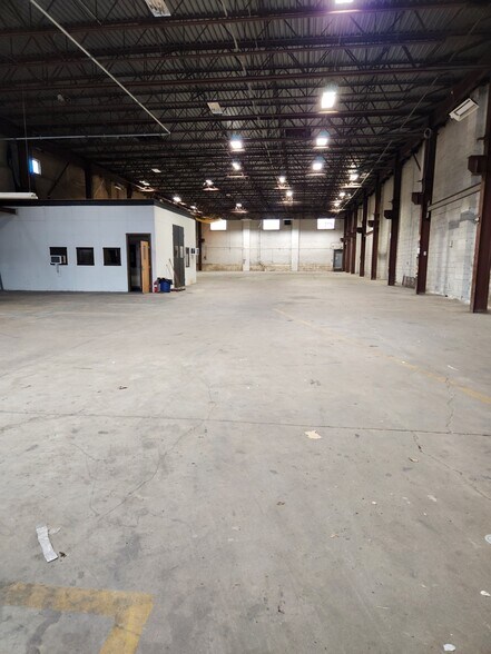 More Photos Of 2019 Washington Ave, Philadelphia Warehouse For Lease