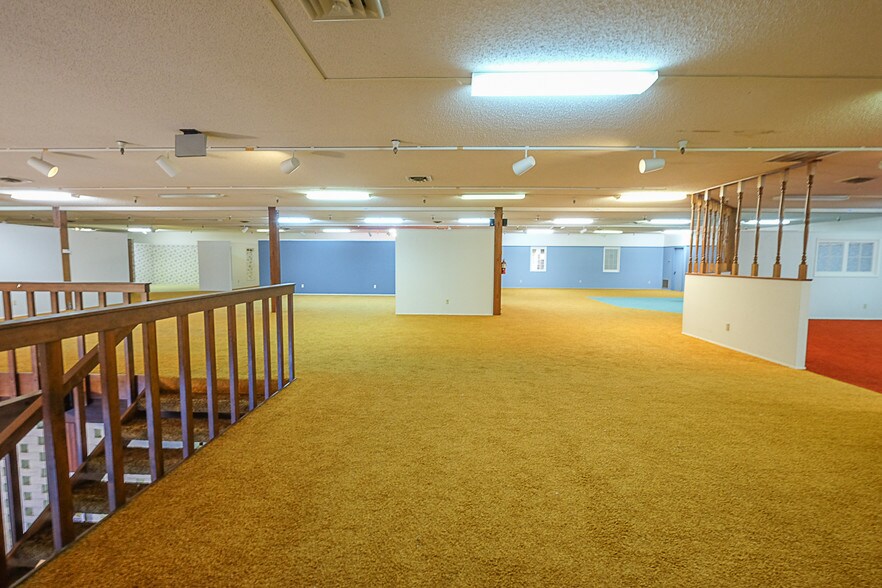 More Photos Of 1126-1150 Main Ave, Tillamook Storefront For Lease