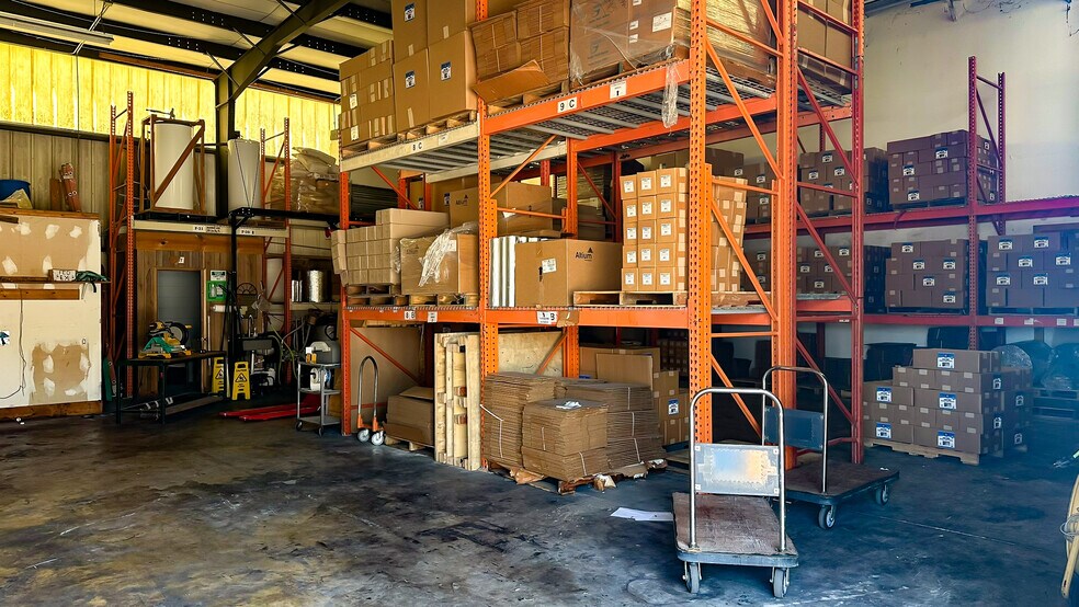 More Photos Of 3120-3126 Reynolds Rd, Lakeland Warehouse For Lease