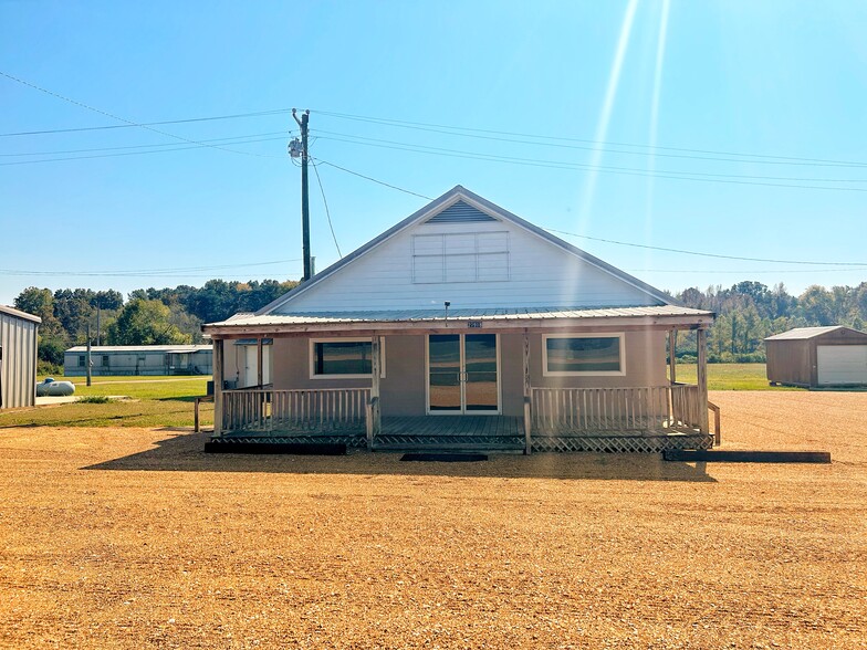 Primary Photo Of 27918 Highway 6, Sardis Restaurant For Lease