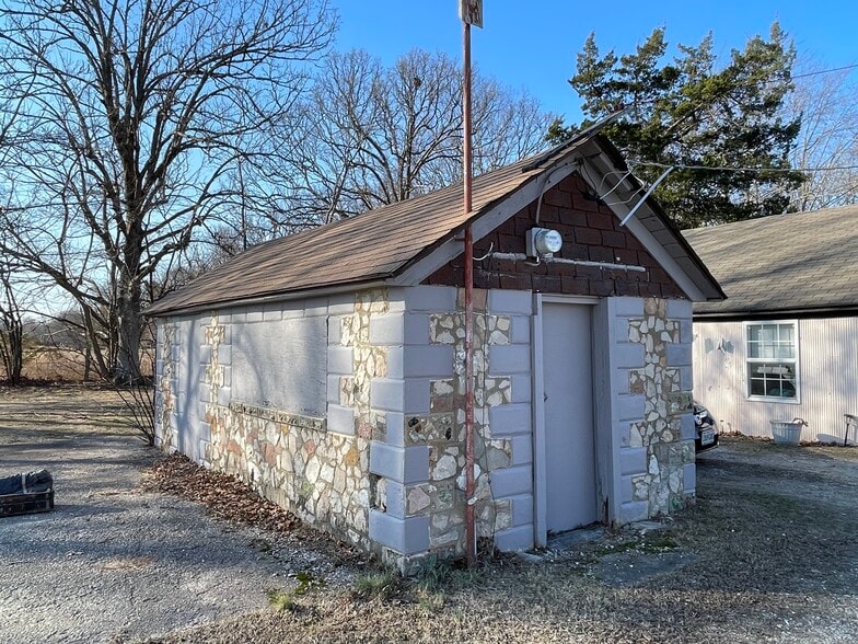More Photos Of 2902 Clay St, De Soto Manufactured Housing Mobile Home Park For Sale