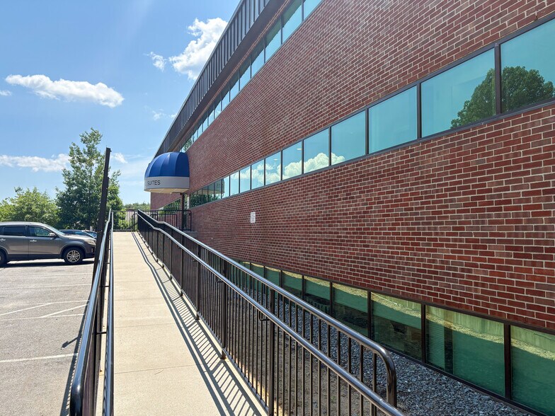 More Photos Of 166 Plaistow Rd, Plaistow Medical For Sale