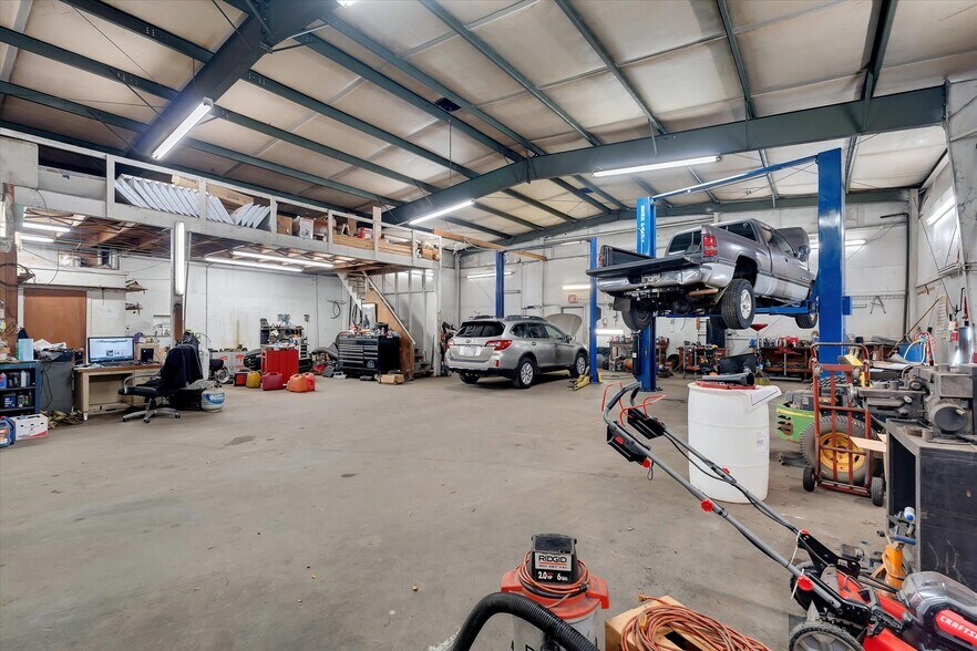 More Photos Of 609 Fair St, Anderson Industrial For Sale