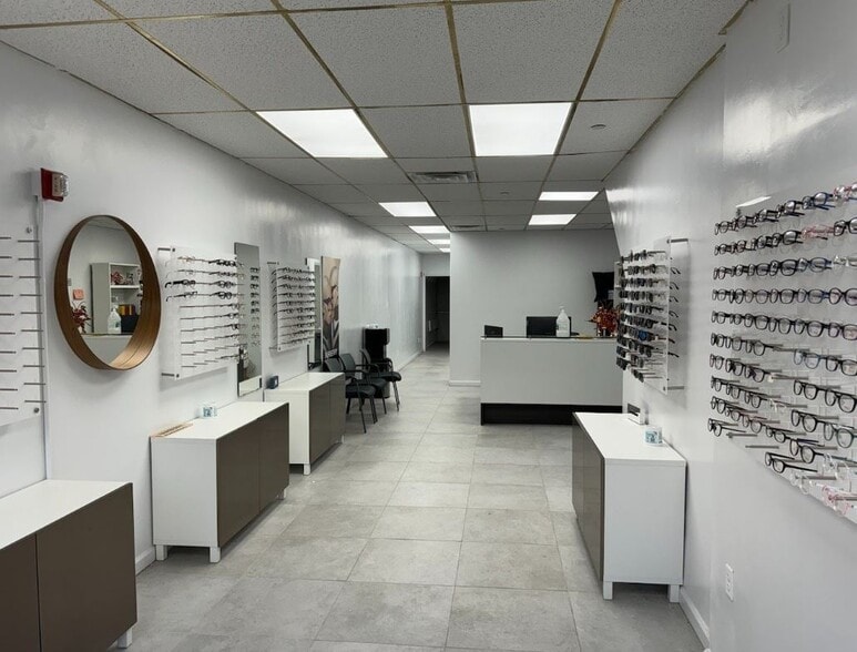 More Photos Of 83-02 Broadway, Elmhurst Storefront Retail Office For Lease