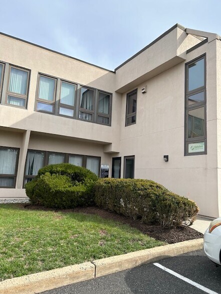 More Photos Of 674 US Highway 202, Bridgewater Medical For Sale