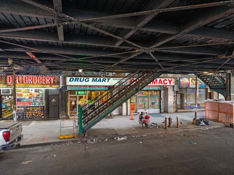 More Photos Of , Brooklyn General Retail For Sale
