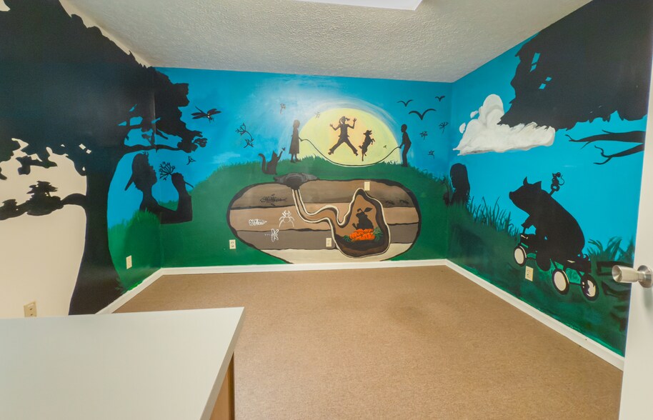 More Photos Of 100 Arbor Dr, Christiansburg Office For Lease