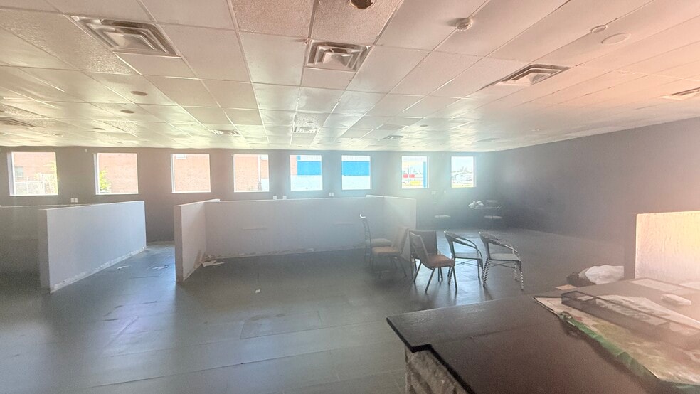 More Photos Of 3416 N May Ave, Oklahoma City Bar For Lease