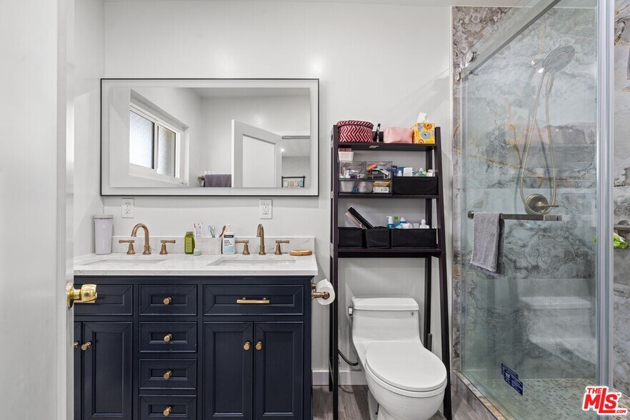 More Photos Of 5044 W Slauson Ave, Los Angeles Apartments For Sale