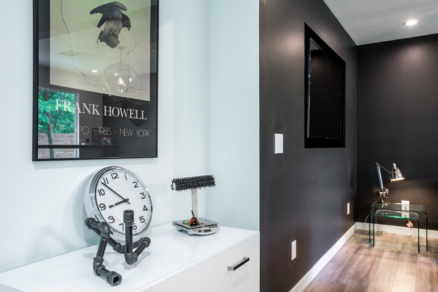 More Photos Of 303 S Robinson St, Tehachapi Office For Lease