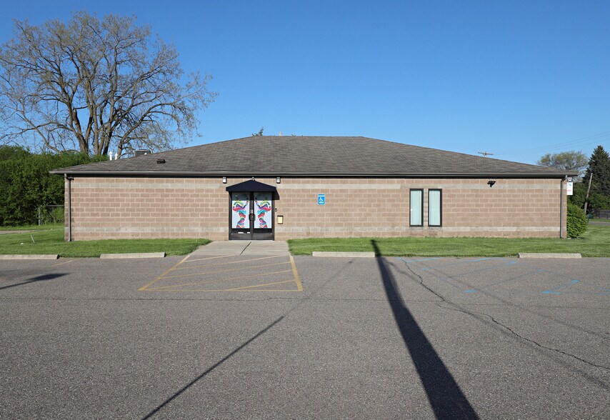 More Photos Of 3525 E Court St, Flint Health Club For Sale