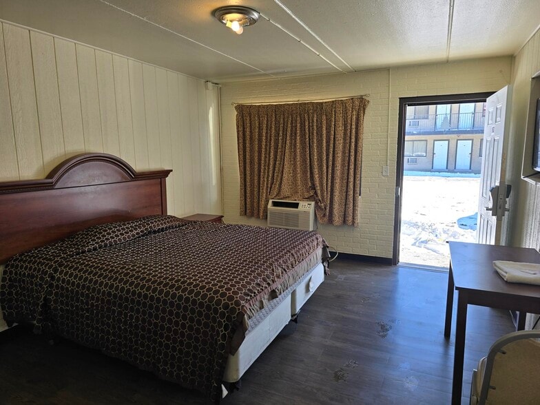 More Photos Of 6535 S King Dr, Chicago Hotel For Sale