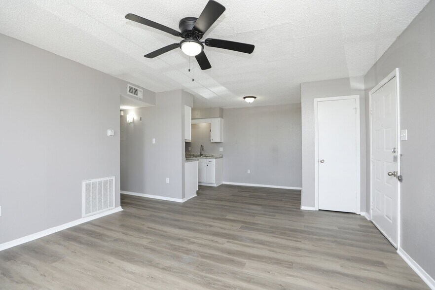 More Photos Of 2910 Old Lane City Rd, Wharton Apartments For Sale