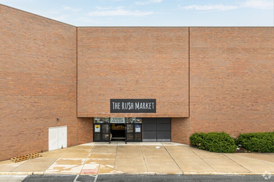 More Photos Of 1067 W Baltimore Pike, Media Department Store For Lease
