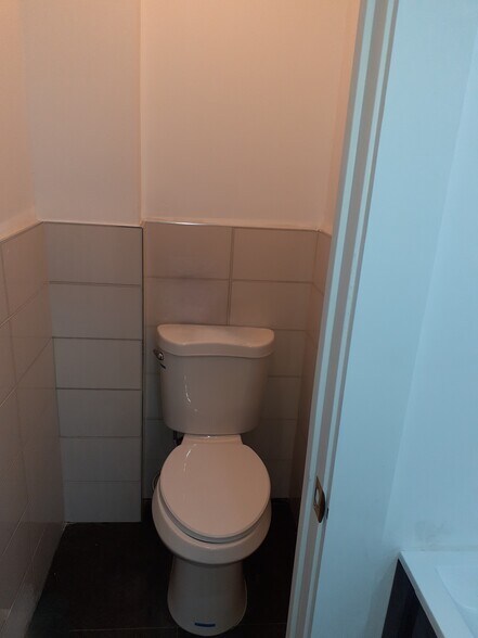 More Photos Of 101 Stage Rd, Monroe Office For Sale