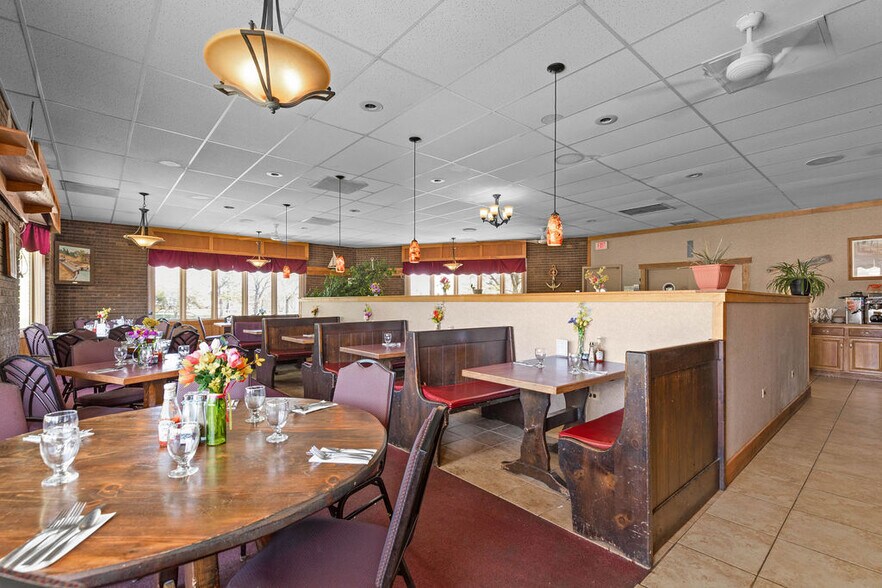 More Photos Of 24 S First St, Fulton Restaurant For Sale