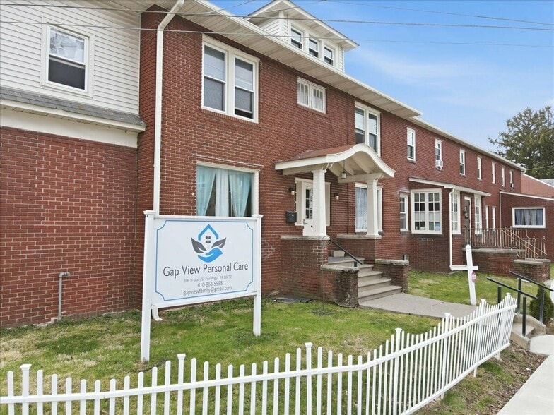 Primary Photo Of 306 W Main St, Pen Argyl Healthcare For Sale