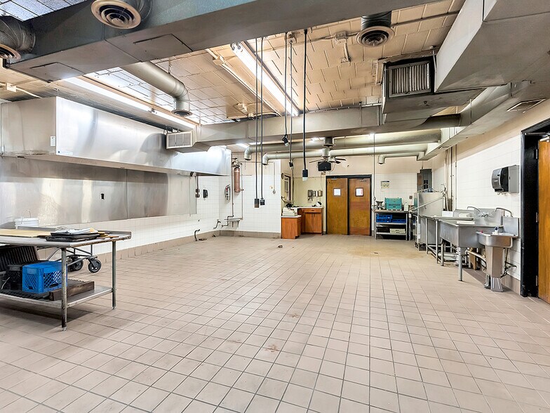 More Photos Of 1341 Springwells St, Detroit General Retail For Sale