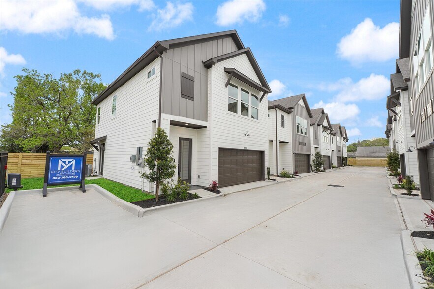 2131 Blalock Rd, Houston, TX 77080 Apartments For Sale