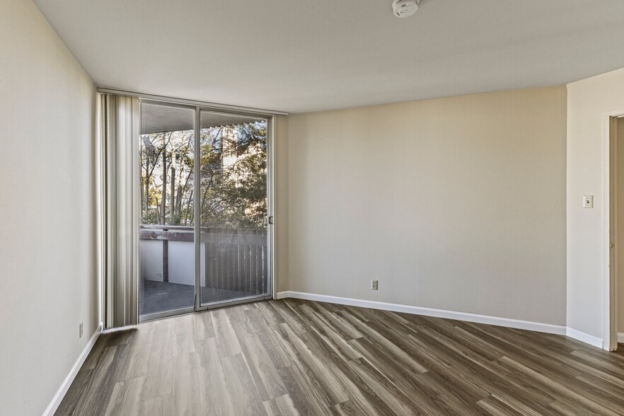 More Photos Of 55 El Camino Real, Burlingame Apartments For Sale