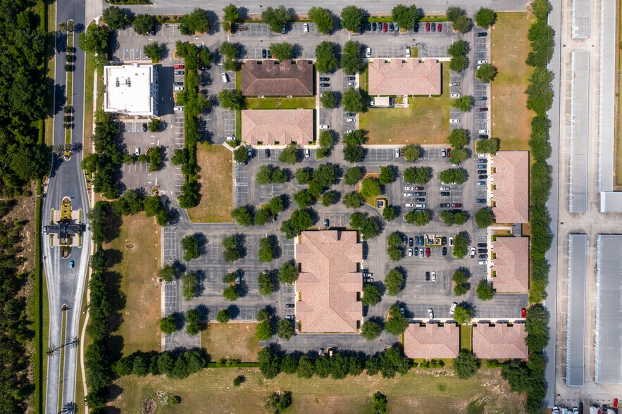 More Photos Of 17323 Pagonia Dr, Clermont Unknown For Lease